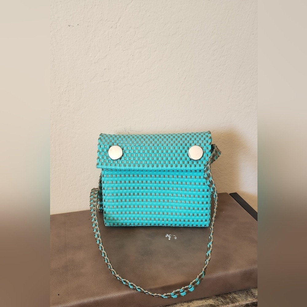 Turquoise Blue Woven Crossbody Bag Silver Snap Closure Purse Handbag - Picture 3 of 6